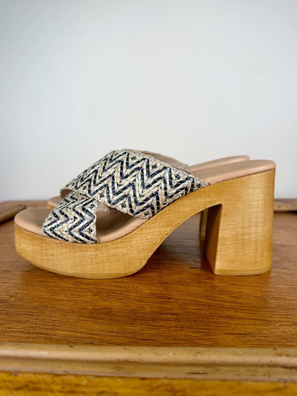 NEW Avellini Woven Cross-Band Platform Sandal in Natural Black & Cream